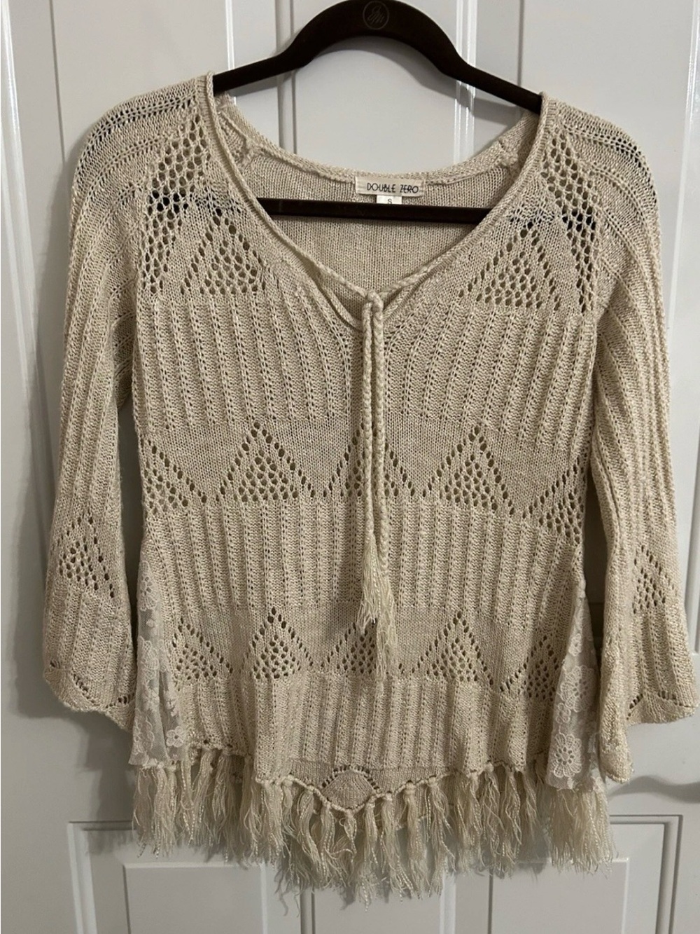 Double Zero Women's Cream Crochet Fringe Sweater size small